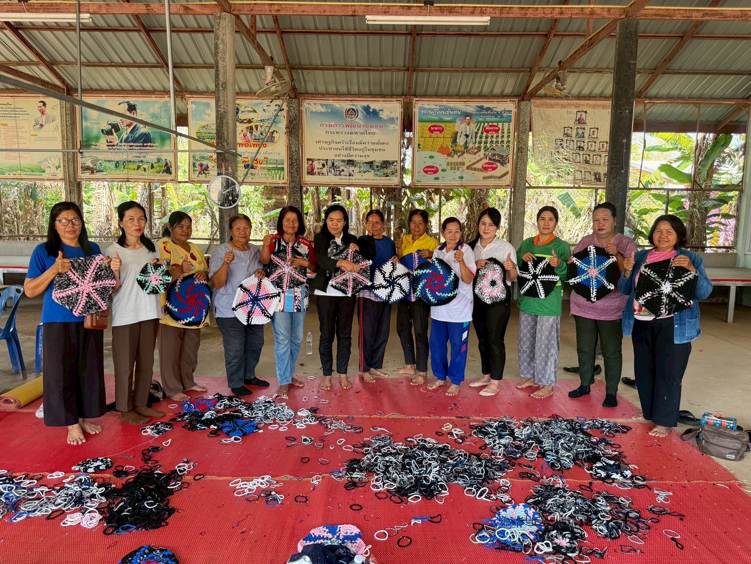 สำนักงานพัฒนาชุมชนอำเภอโพธิ์ไทร ดำเนินโครงการส่งเสริมประชาชนเป้าหมายเข้าถึงแหล่งทุน (โครงการ กข.คจ.) บ้านดอนกระทอด